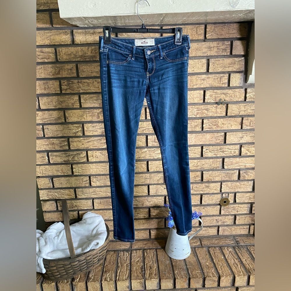Hollister skinny jeans